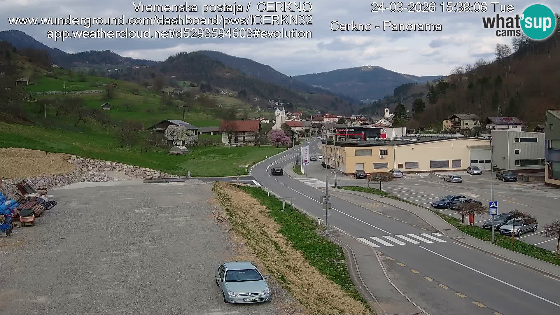 Webcam en direct – Entrée de la ville de Cerkno