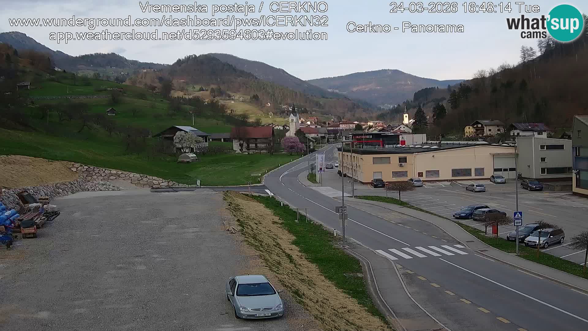 Webcam en direct – Entrée de la ville de Cerkno