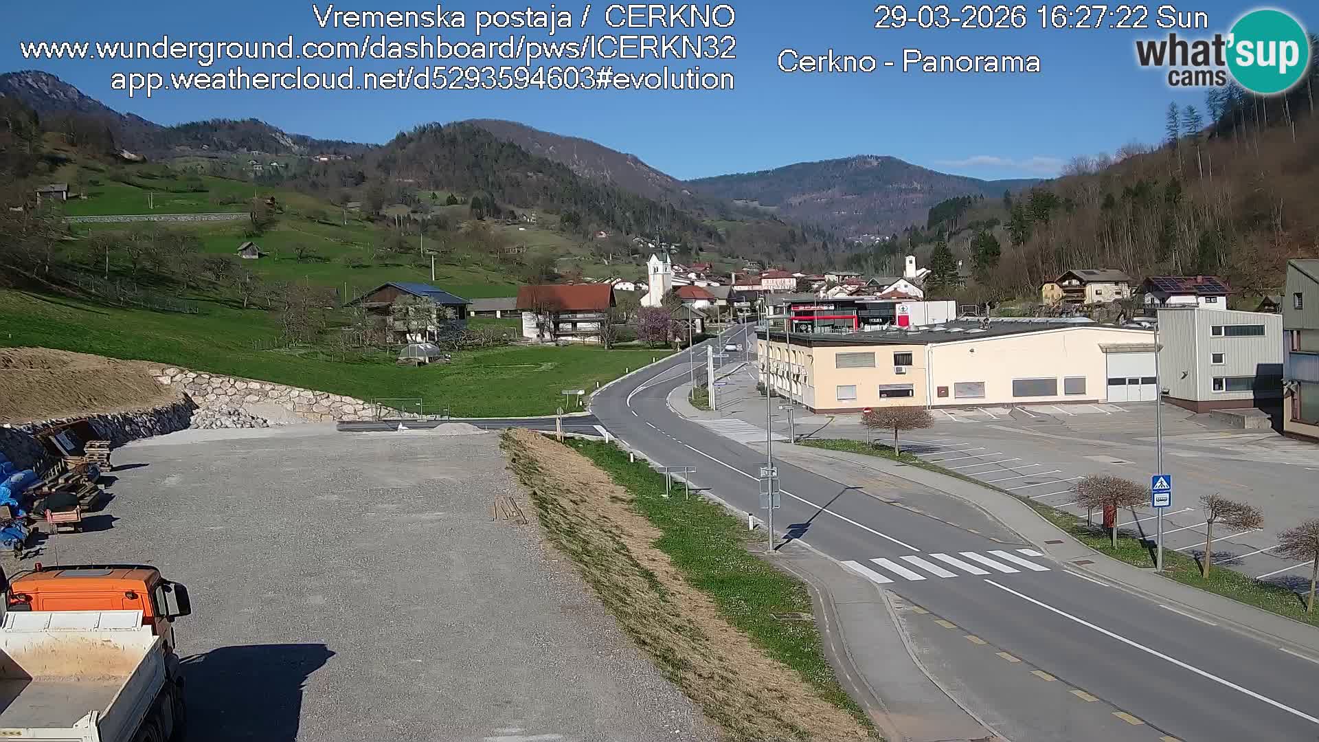Webcam en direct – Entrée de la ville de Cerkno