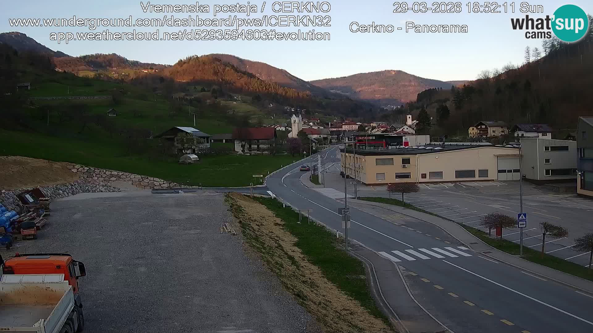 Cerkno entrada a la ciudad Webcam en vivo