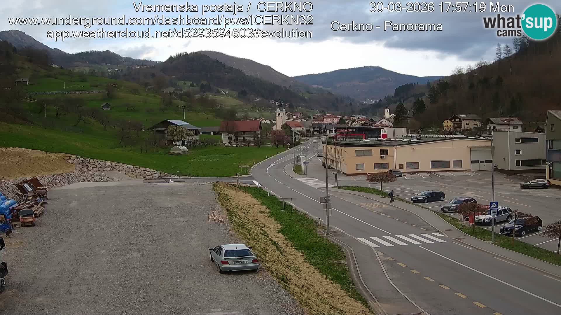 Cerkno entrada a la ciudad Webcam en vivo