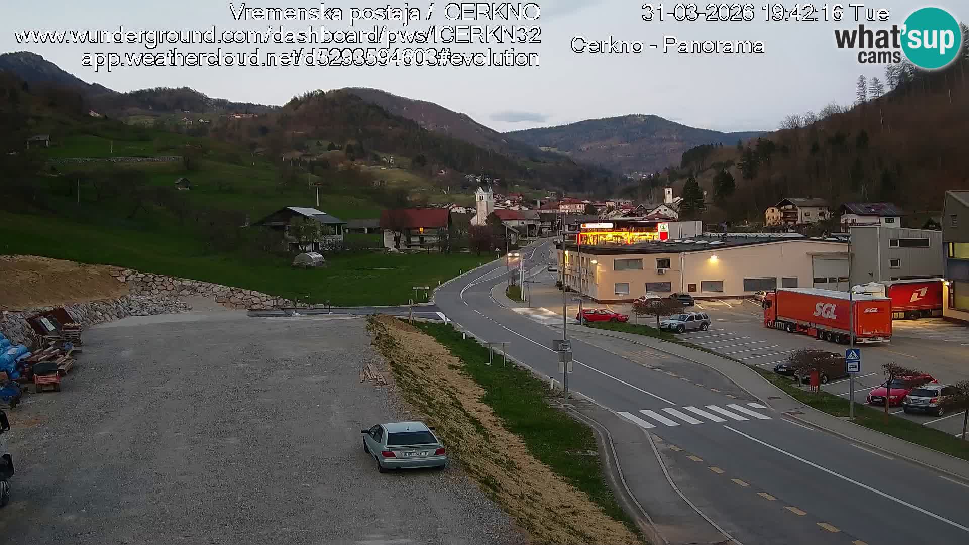 Webcam en direct – Entrée de la ville de Cerkno