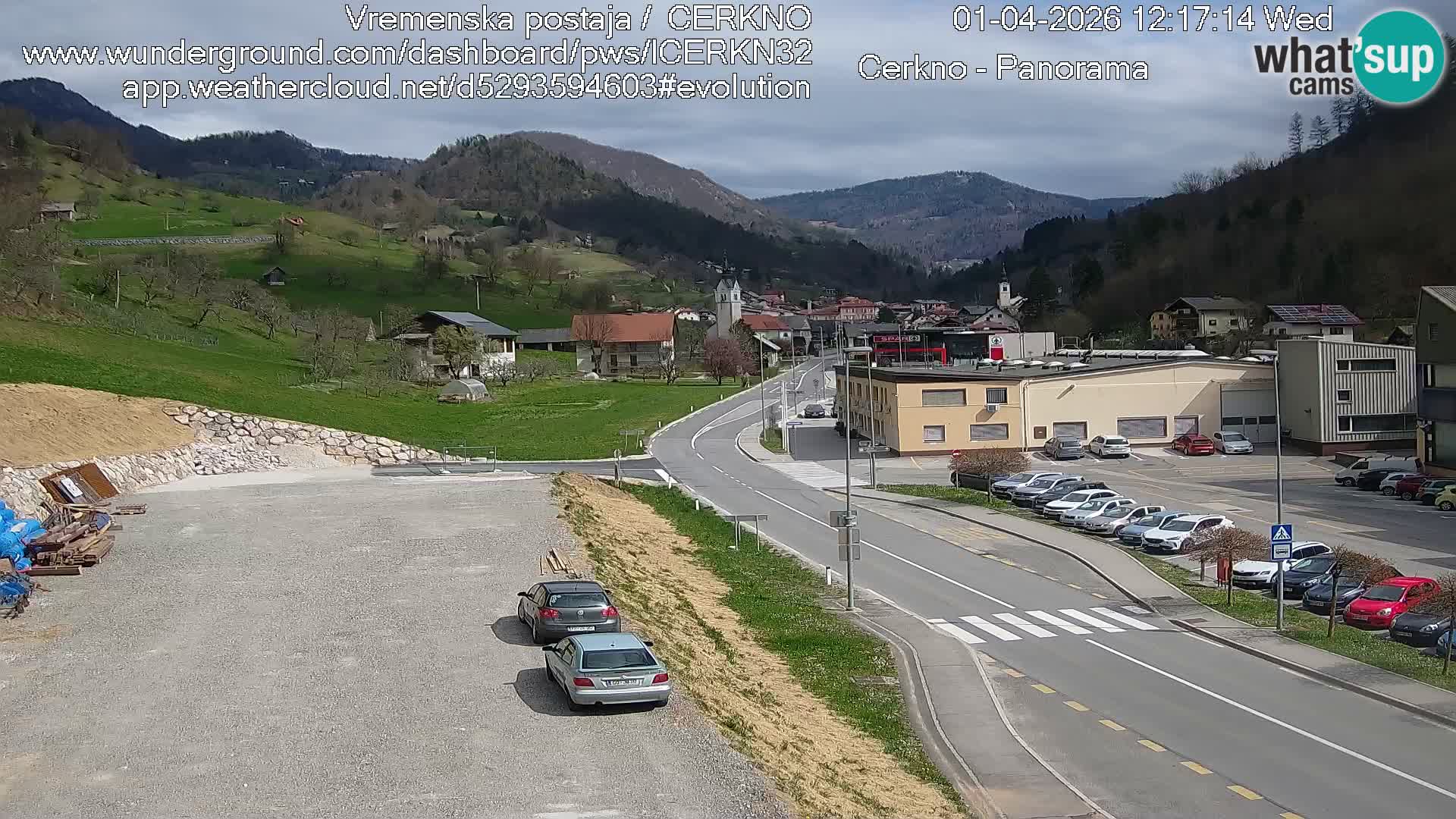 Webcam en direct – Entrée de la ville de Cerkno