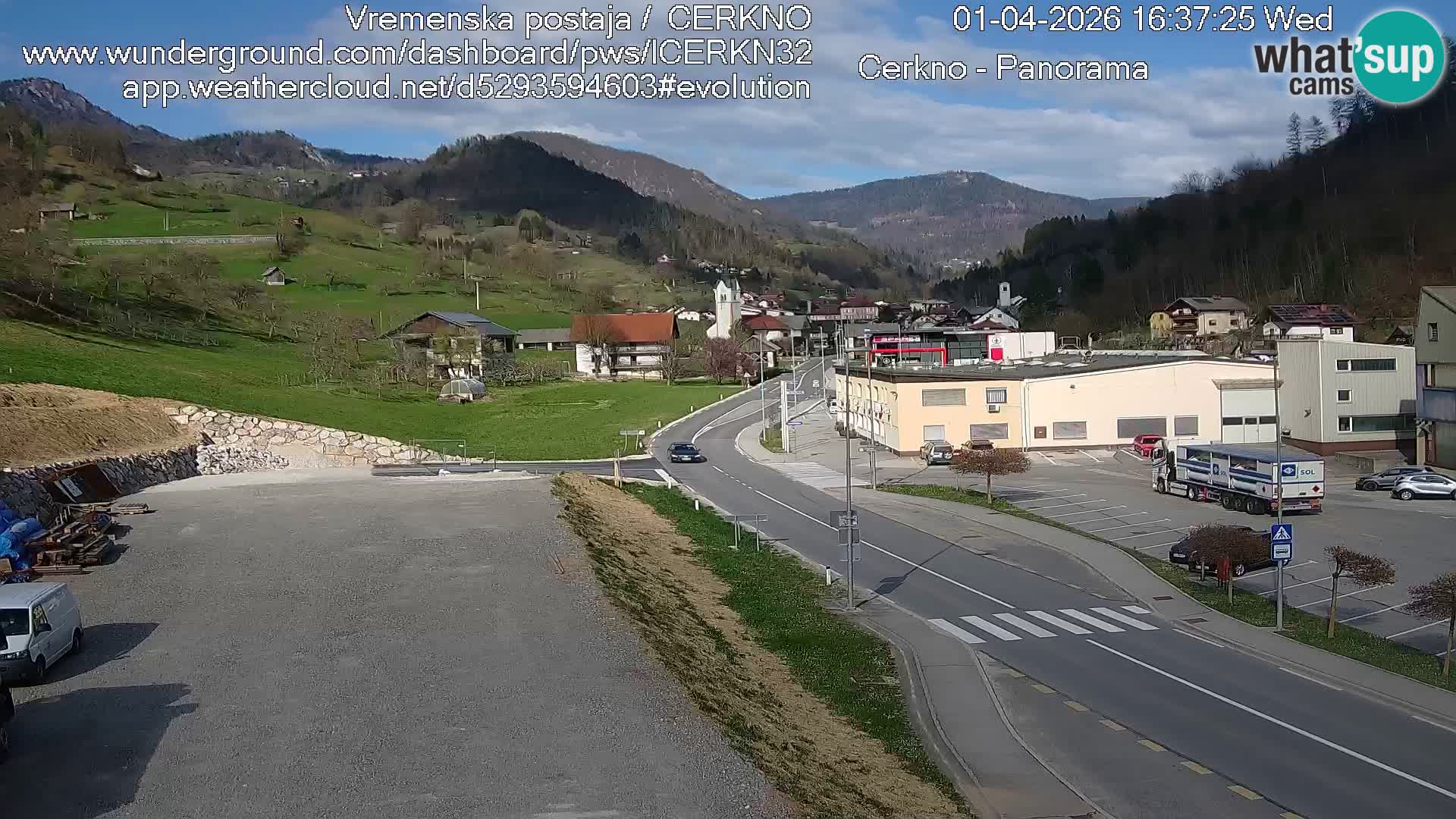 Cerkno city entrance Live Webcam
