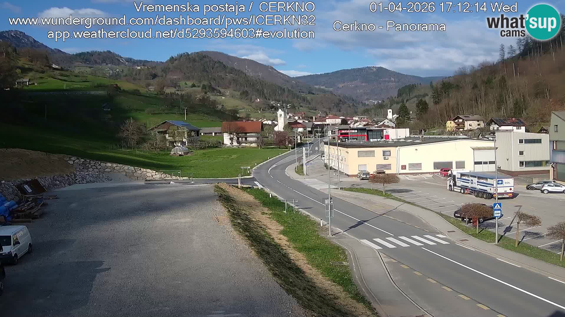 Webcam en direct – Entrée de la ville de Cerkno