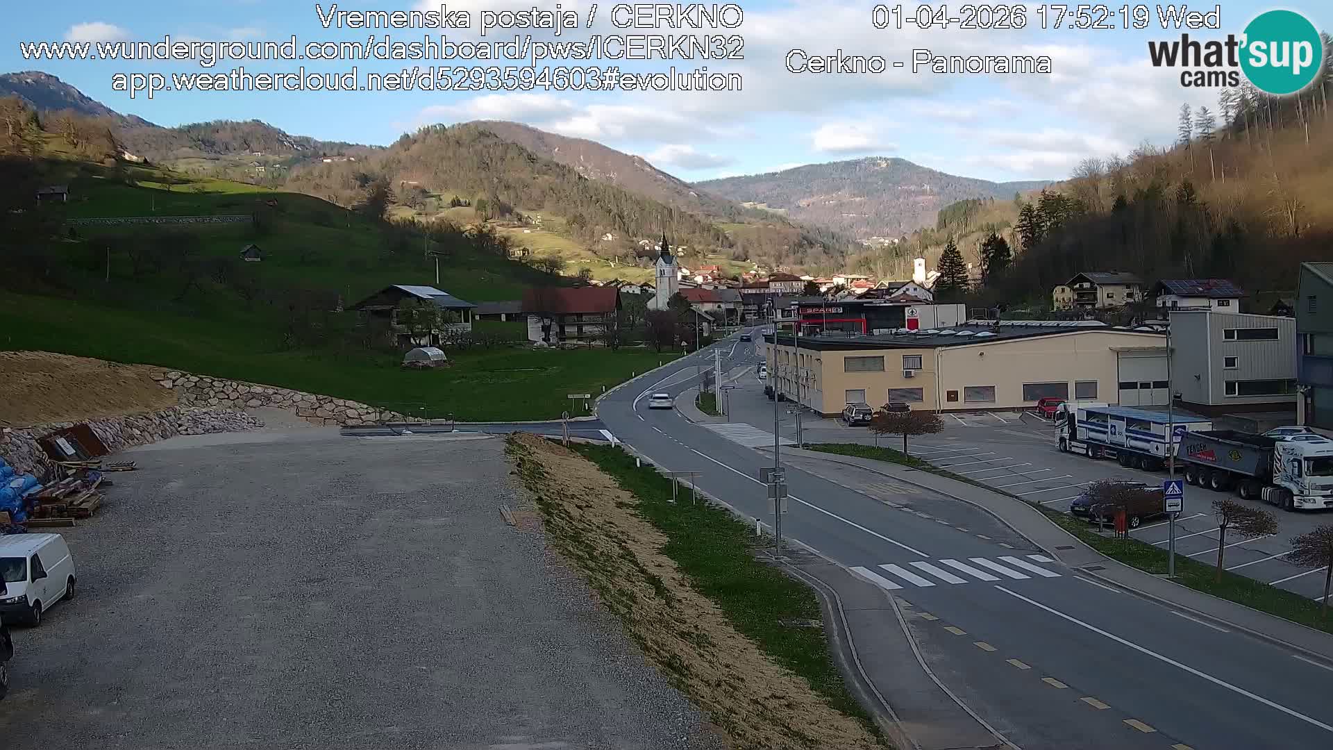 Webcam en direct – Entrée de la ville de Cerkno