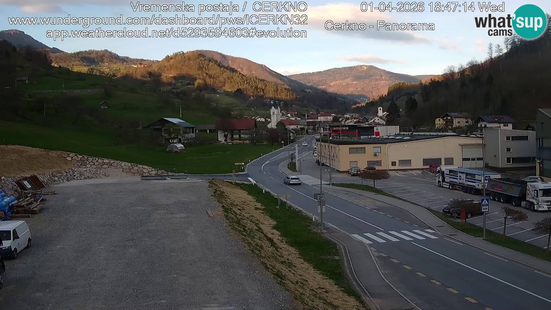 Webcam en direct – Entrée de la ville de Cerkno