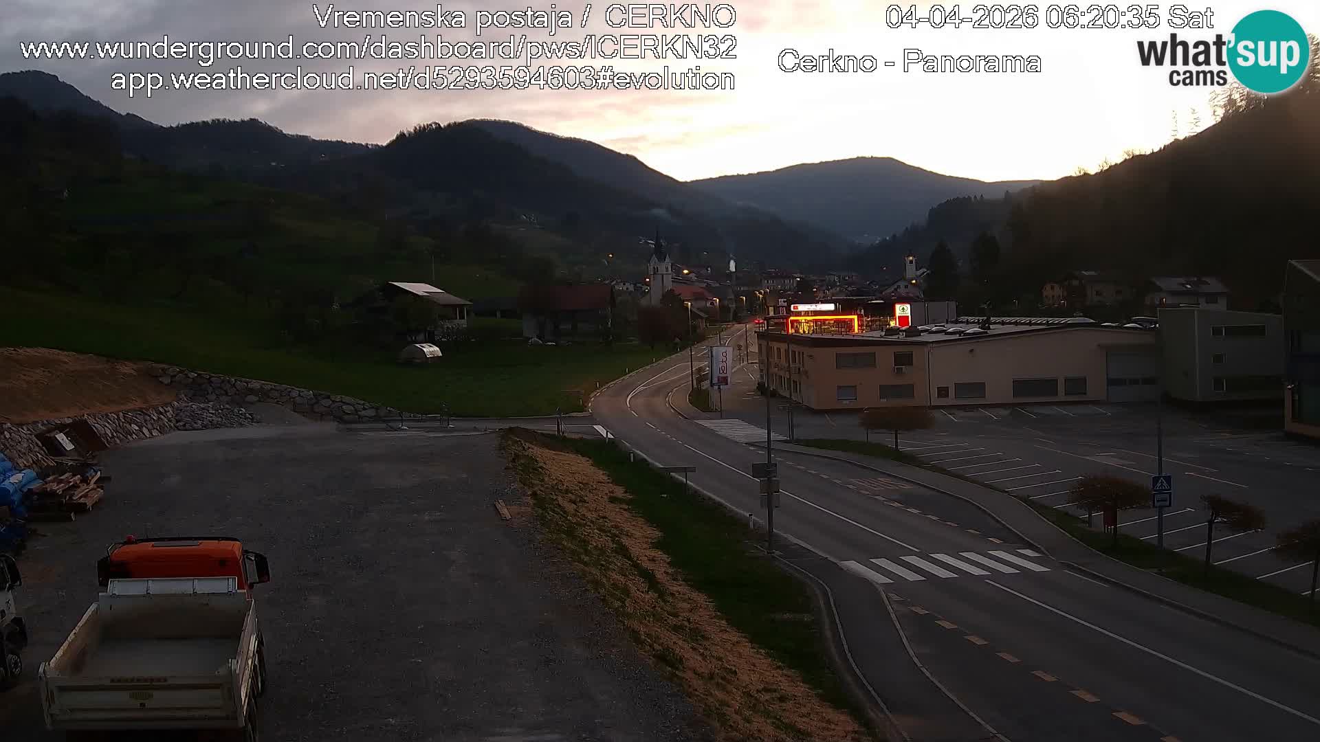 Webcam en direct – Entrée de la ville de Cerkno