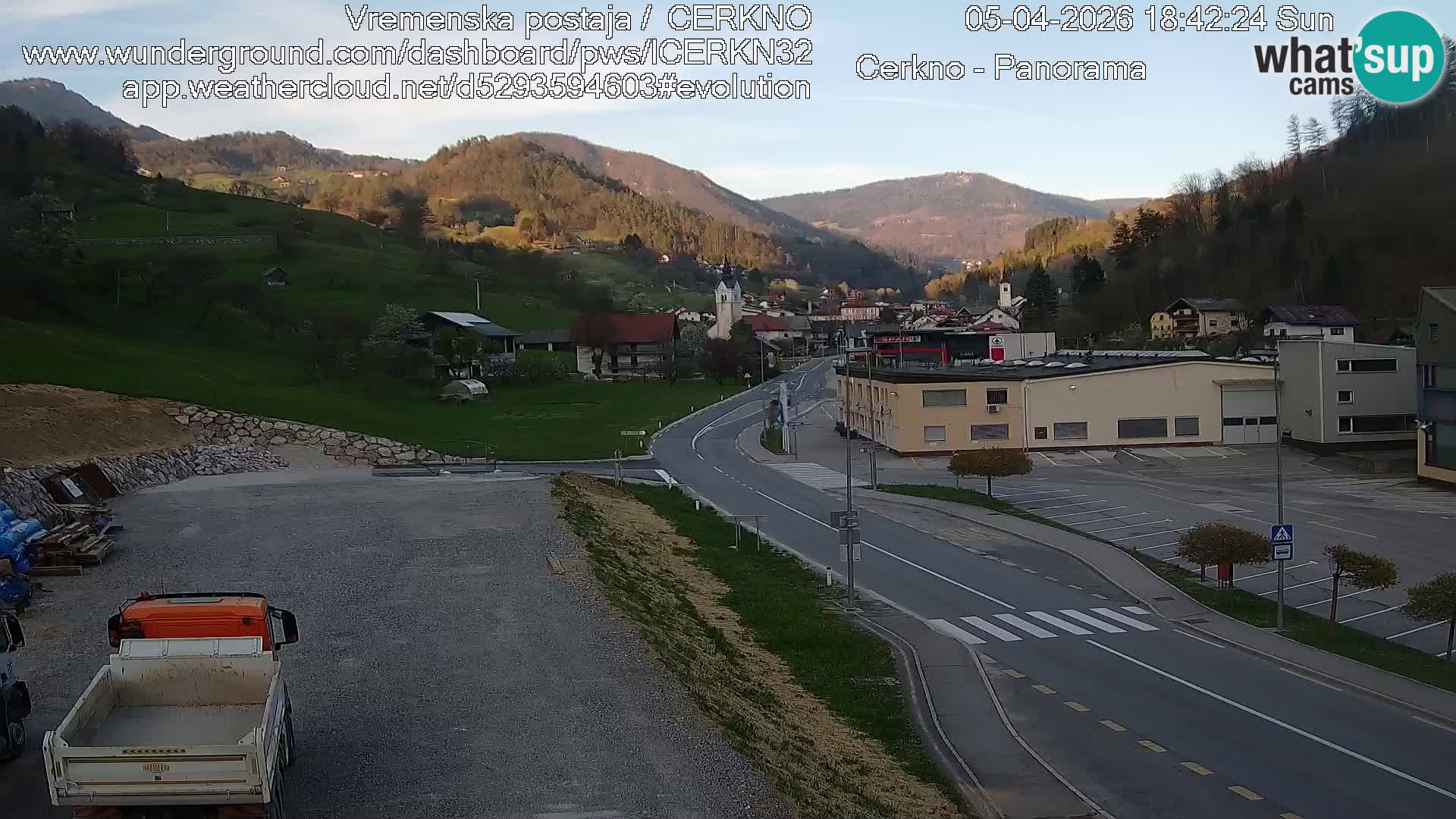 Cerkno entrada a la ciudad Webcam en vivo