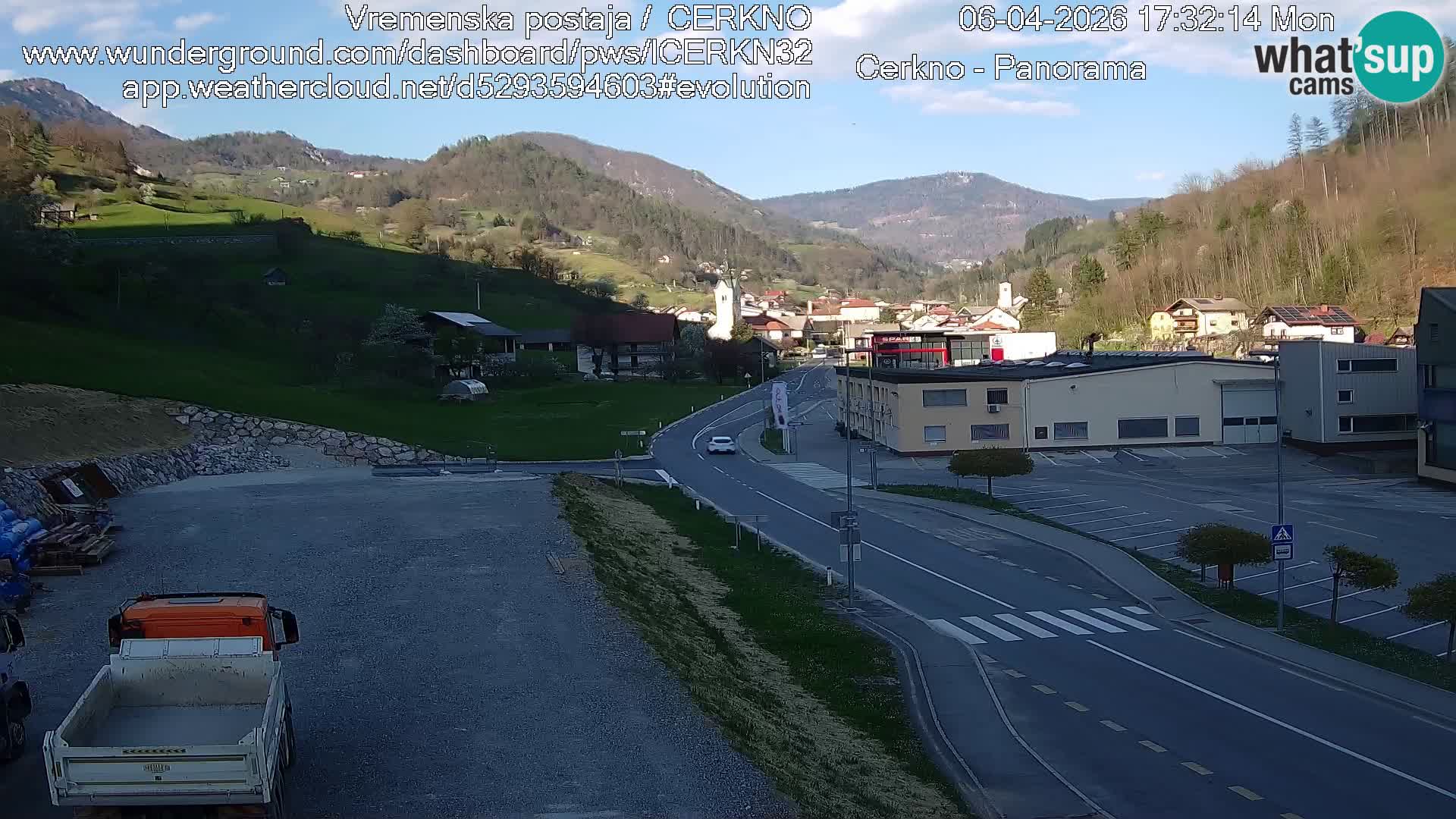 Cerkno entrada a la ciudad Webcam en vivo