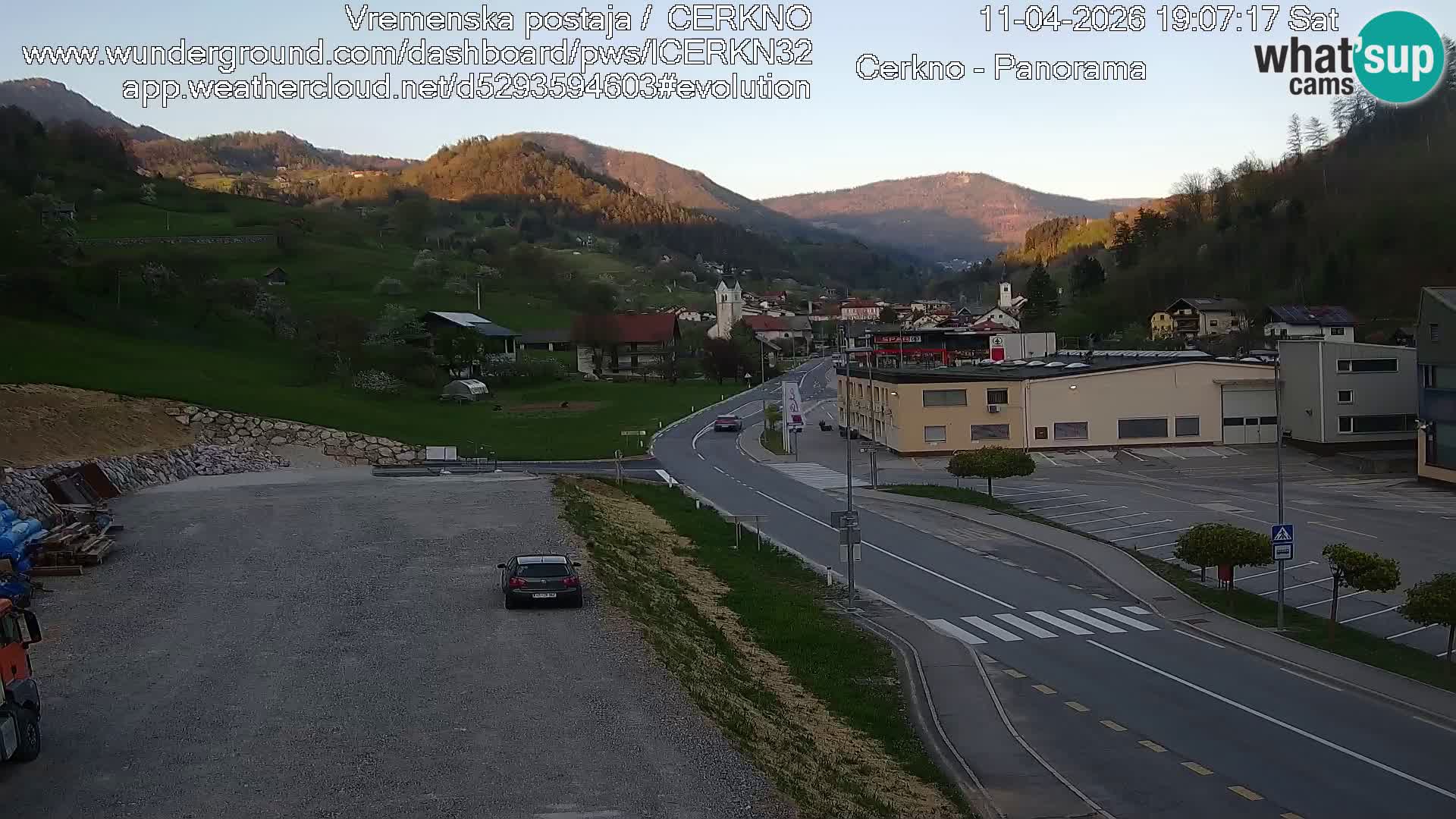Webcam en direct – Entrée de la ville de Cerkno