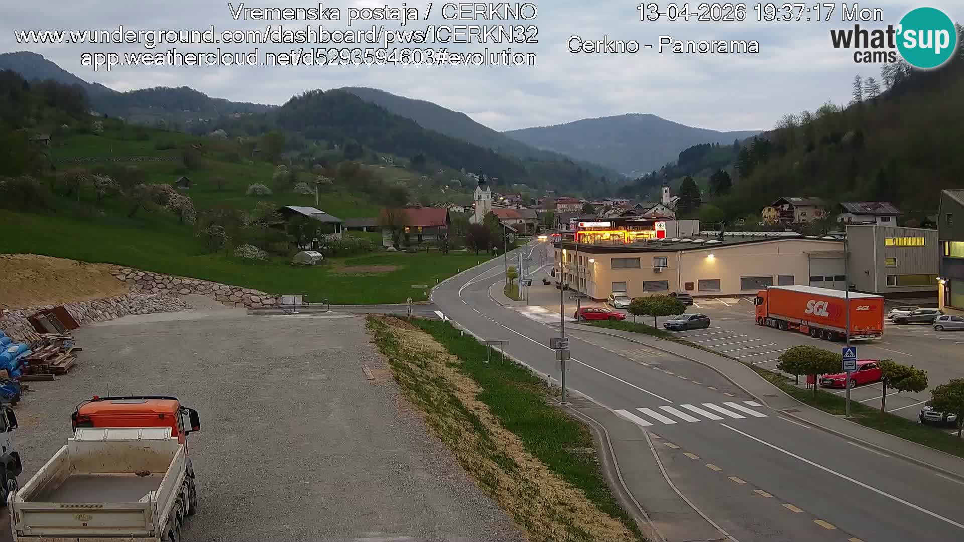 Webcam en direct – Entrée de la ville de Cerkno