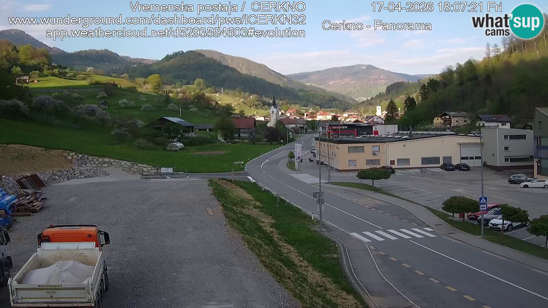 Cerkno entrada a la ciudad Webcam en vivo