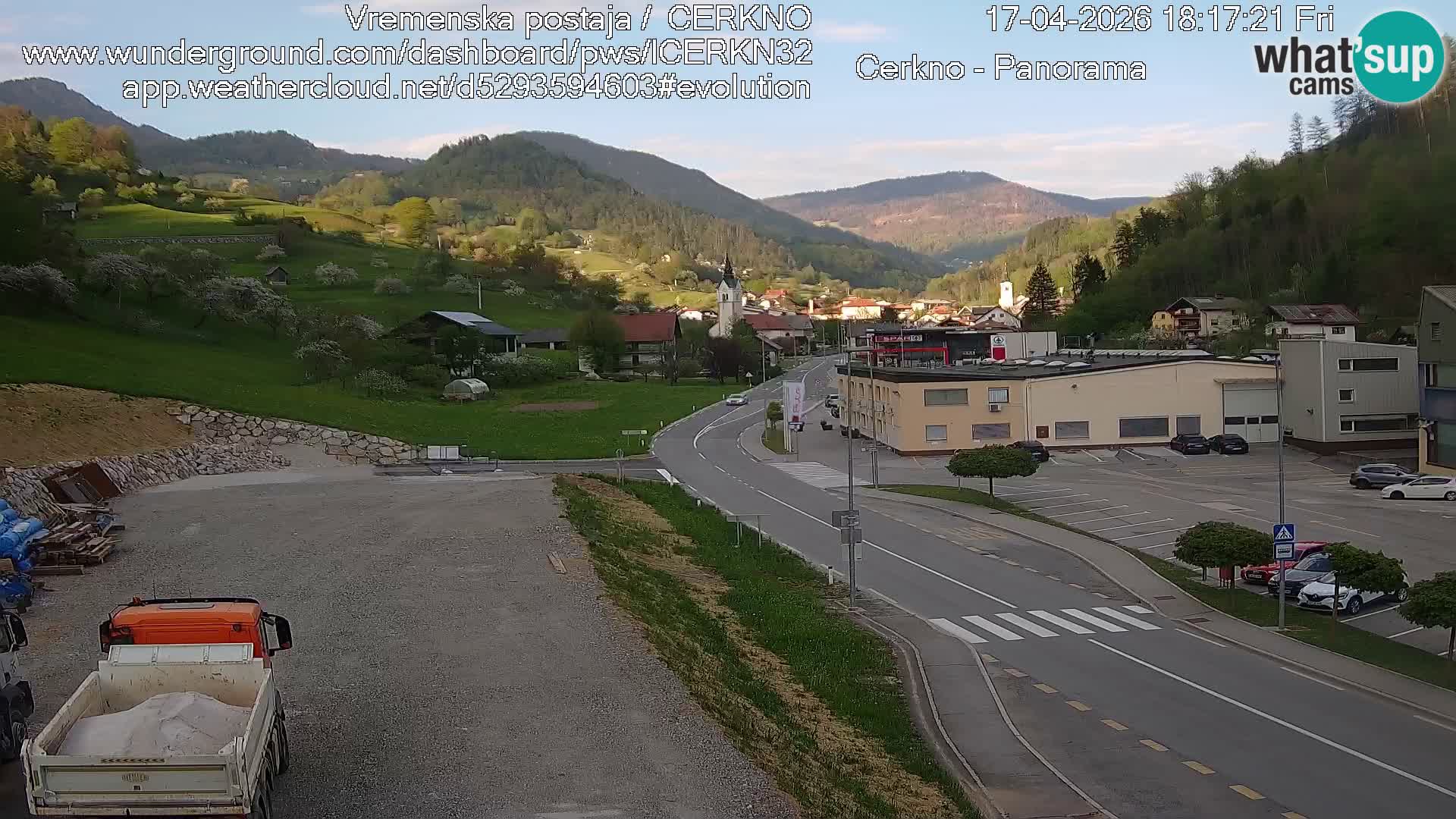 Cerkno entrada a la ciudad Webcam en vivo