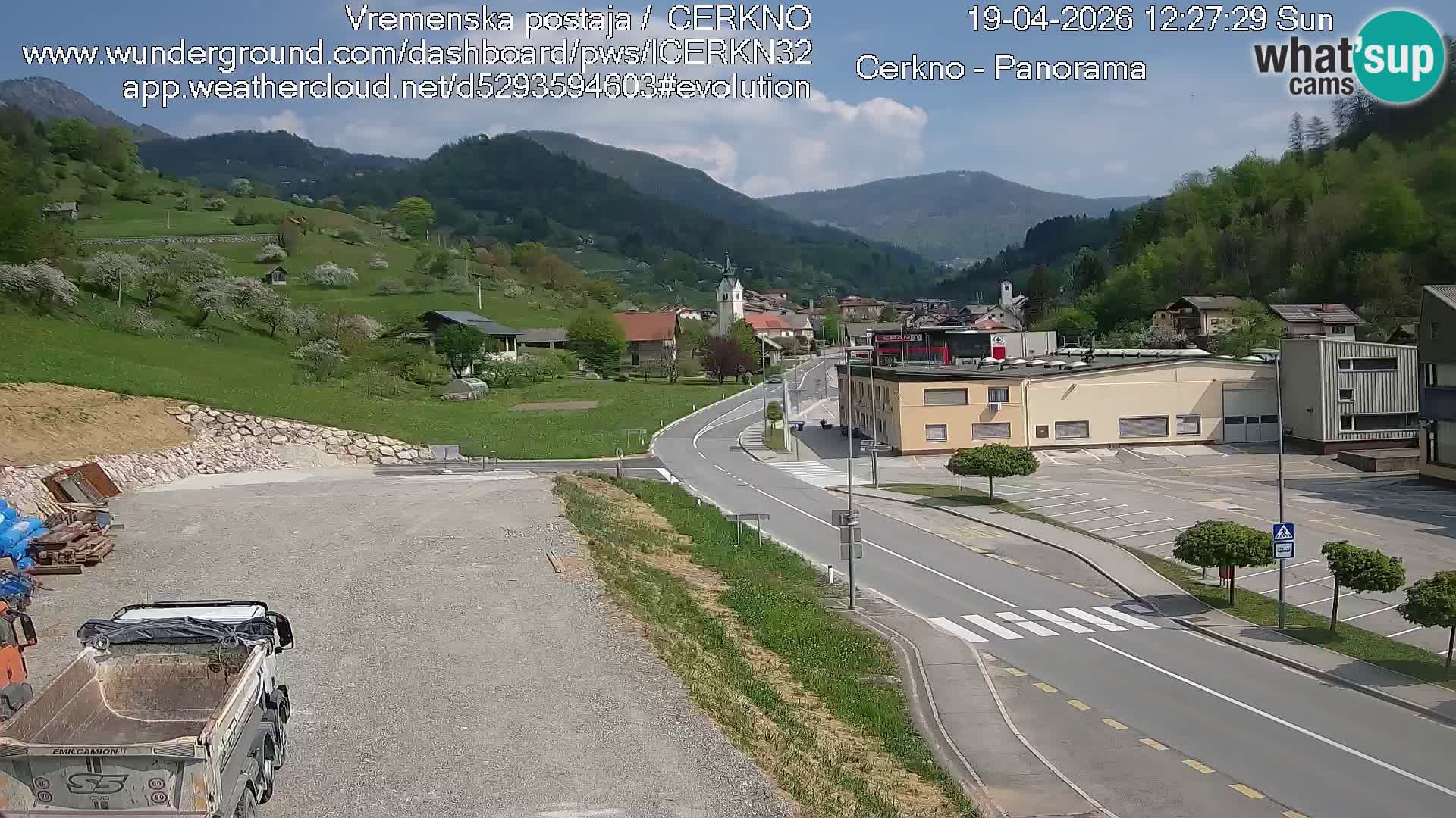 Webcam en direct – Entrée de la ville de Cerkno