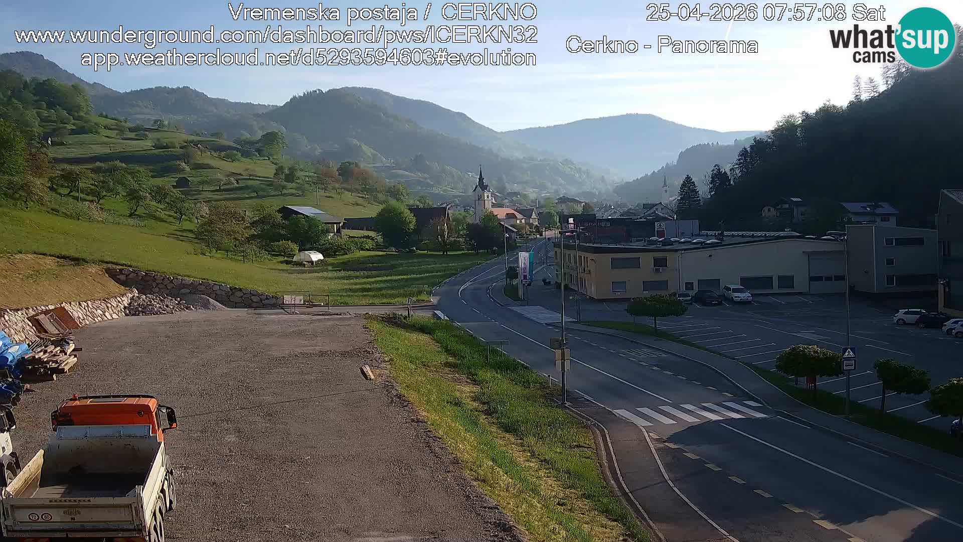 Webcam en direct – Entrée de la ville de Cerkno