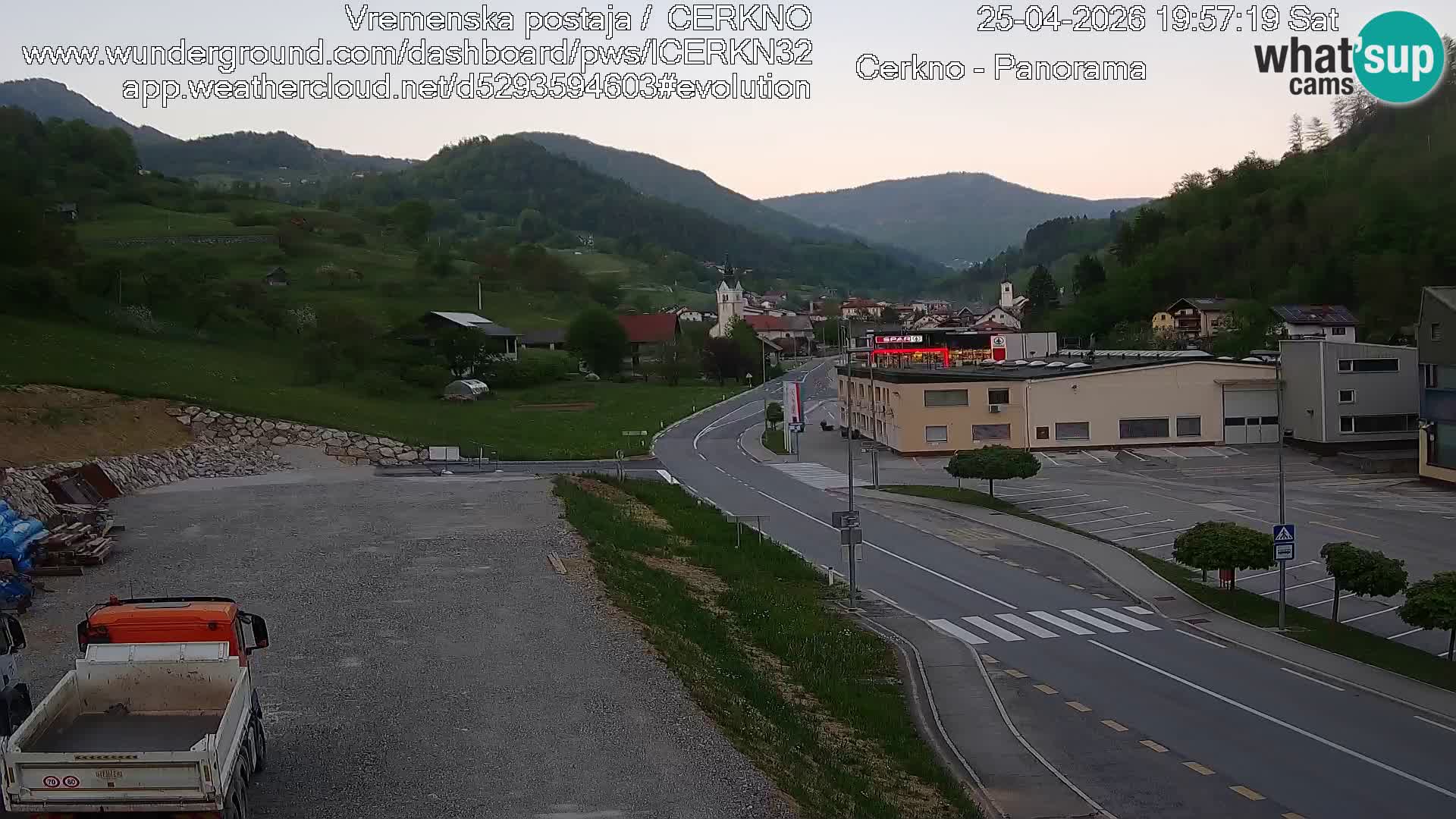 Cerkno entrada a la ciudad Webcam en vivo