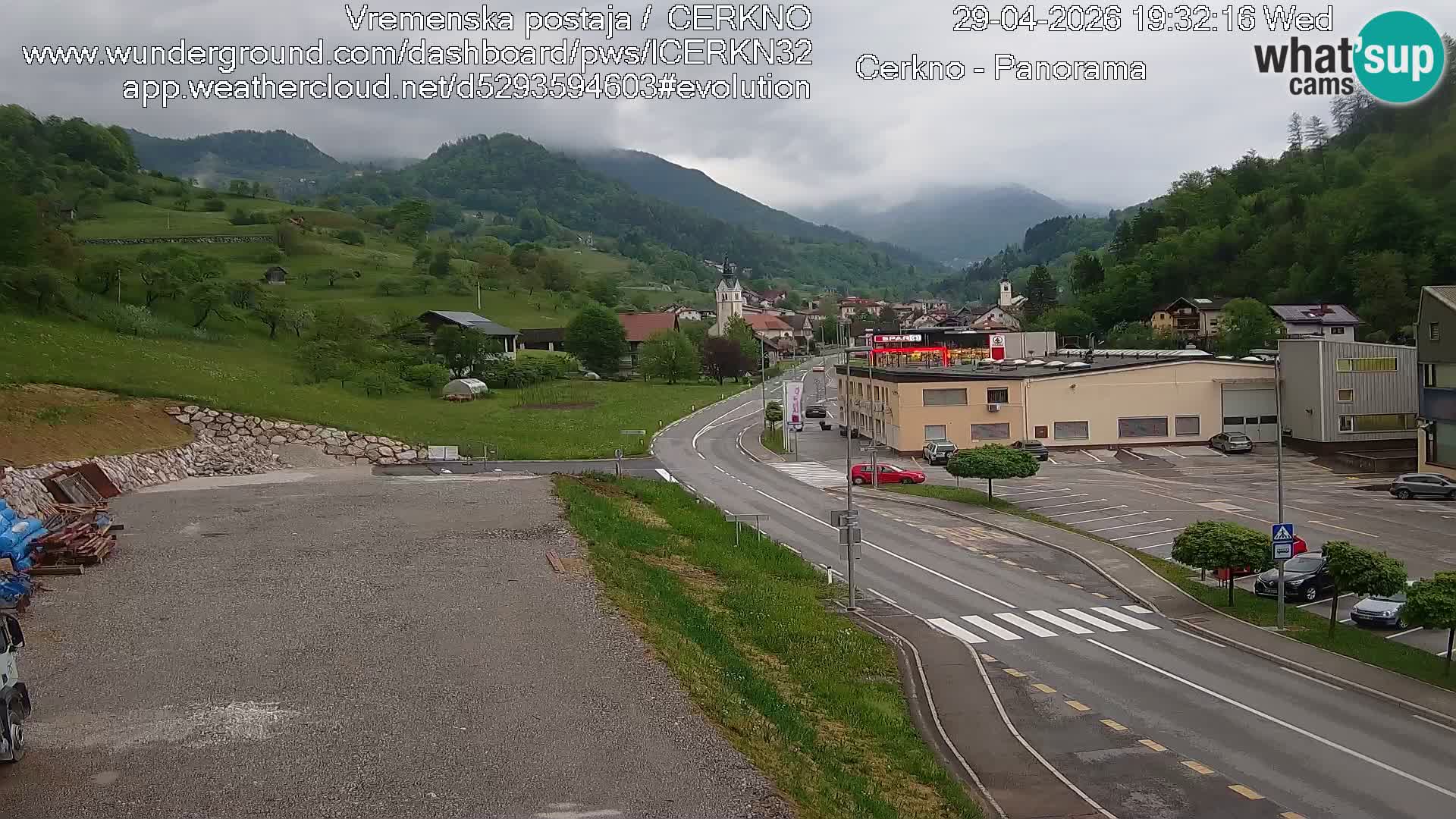 Webcam en direct – Entrée de la ville de Cerkno