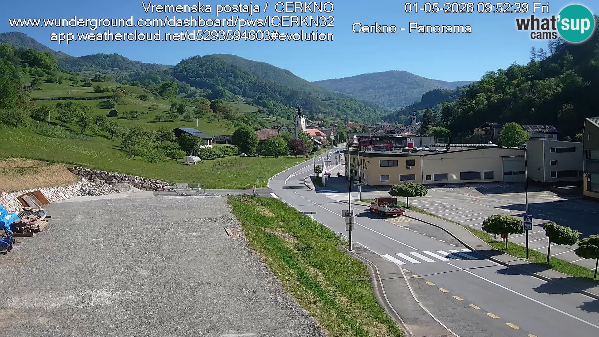 Webcam en direct – Entrée de la ville de Cerkno