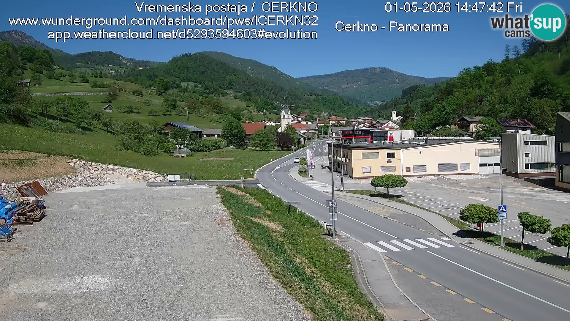 Cerkno city entrance Live Webcam