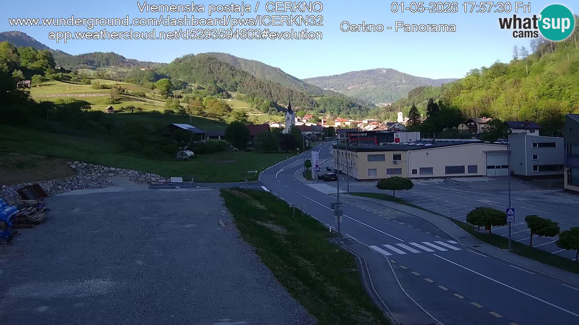 Webcam en direct – Entrée de la ville de Cerkno