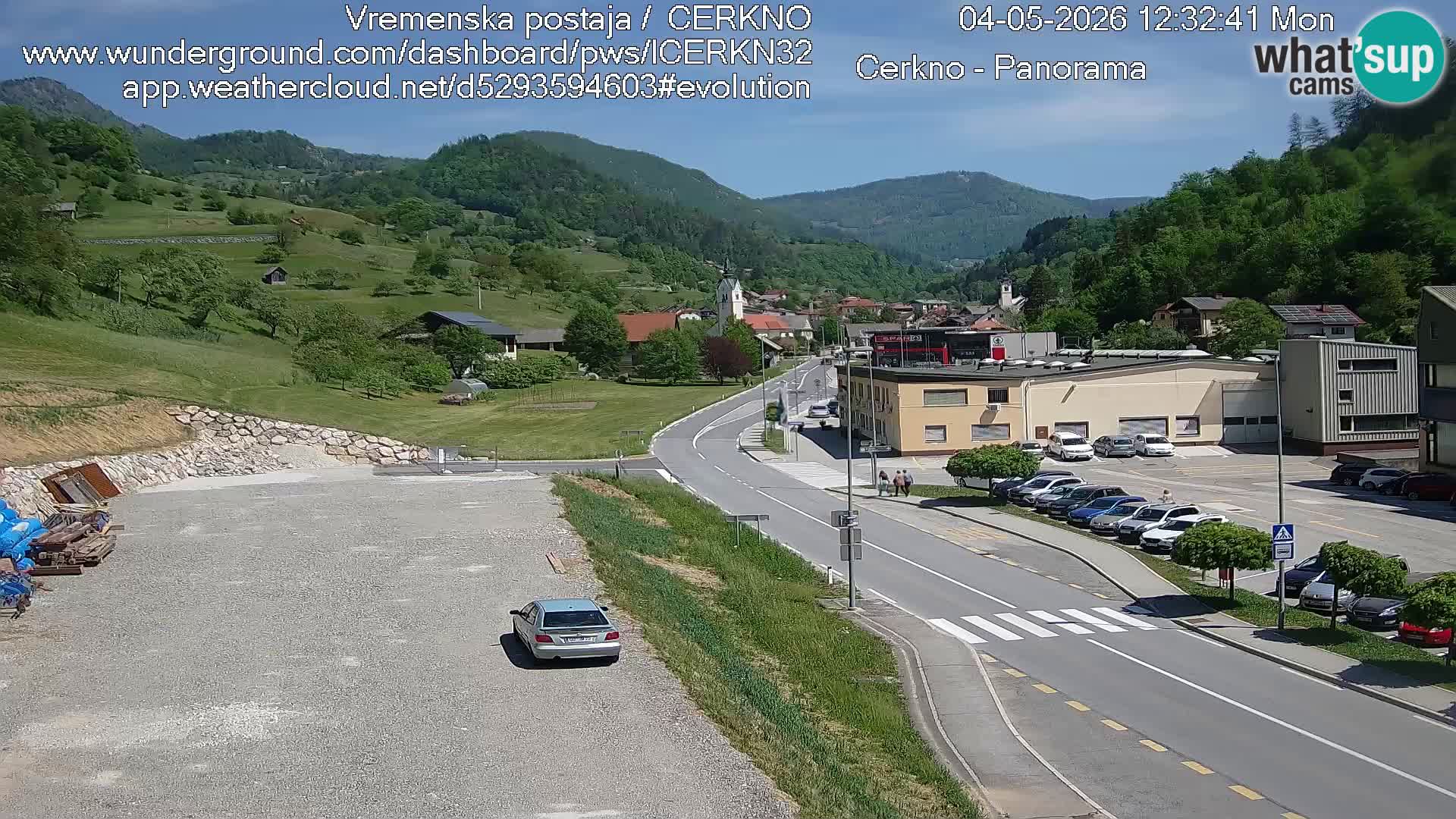 Cerkno city entrance Live Webcam