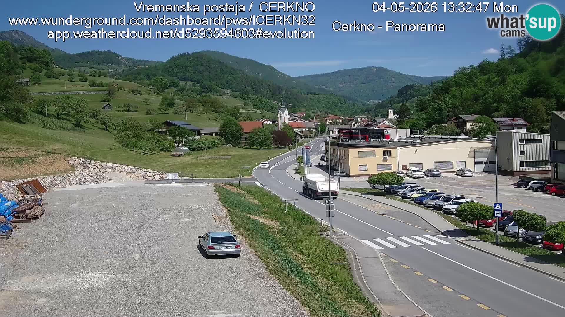 Webcam en direct – Entrée de la ville de Cerkno