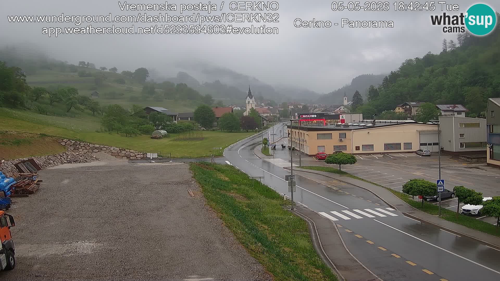 Webcam en direct – Entrée de la ville de Cerkno
