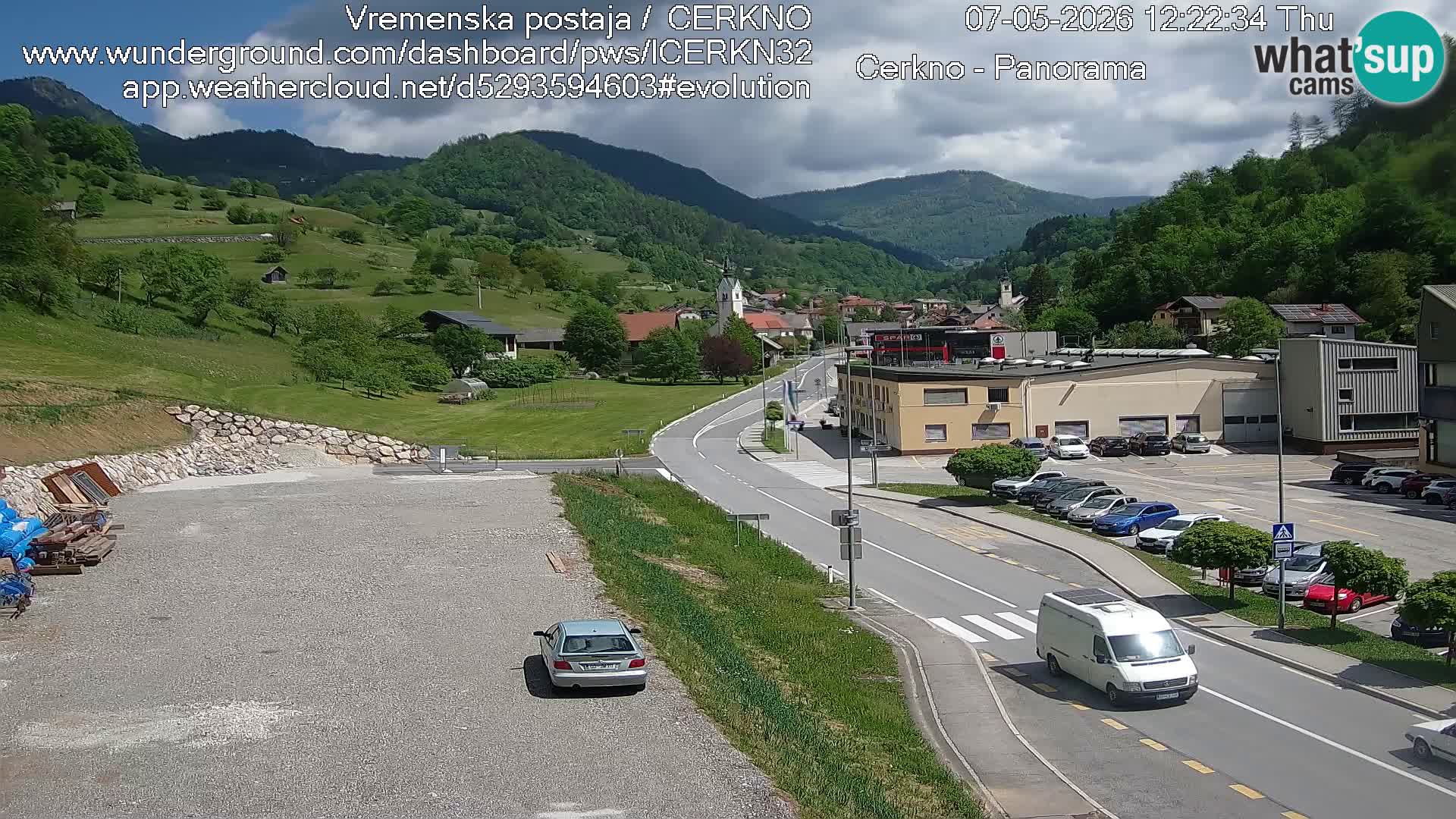 Webcam en direct – Entrée de la ville de Cerkno