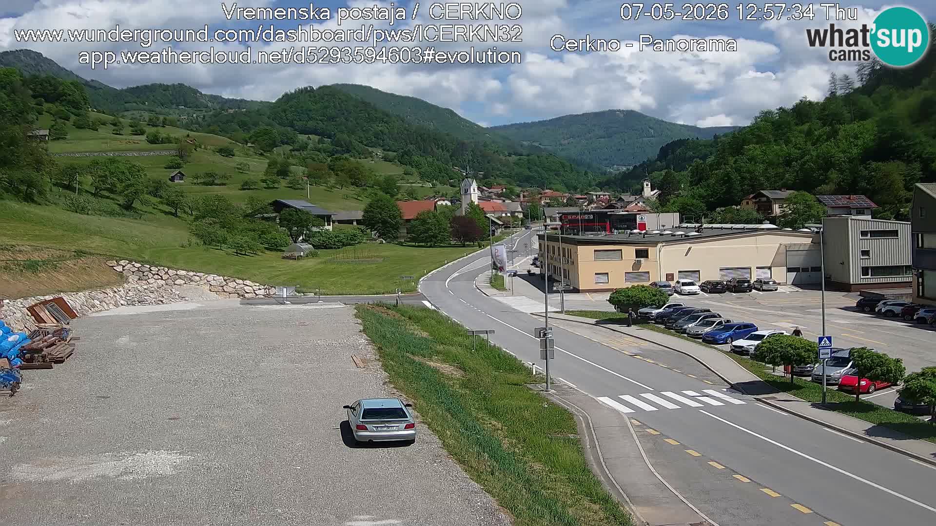 Webcam en direct – Entrée de la ville de Cerkno