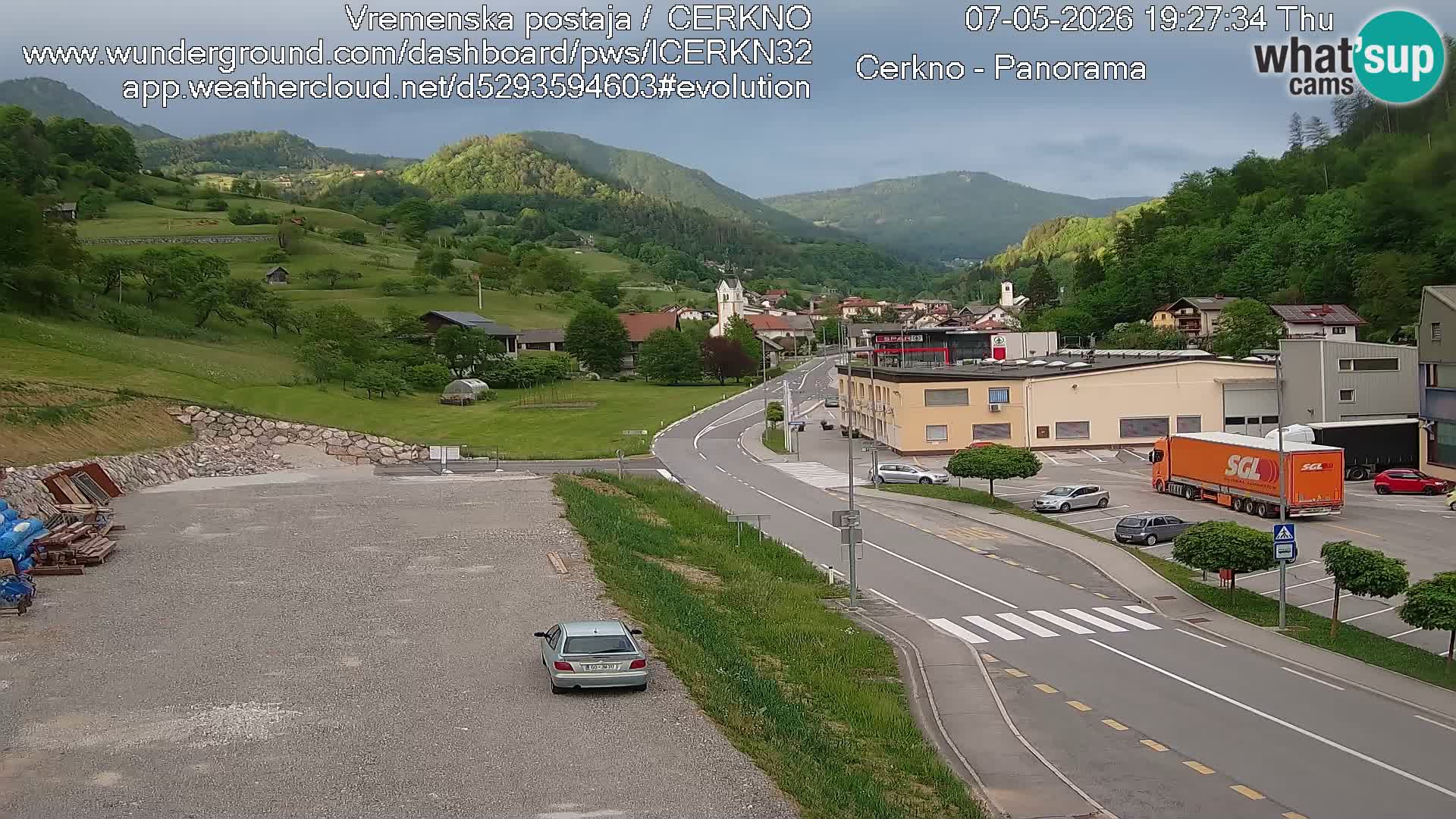 Webcam en direct – Entrée de la ville de Cerkno