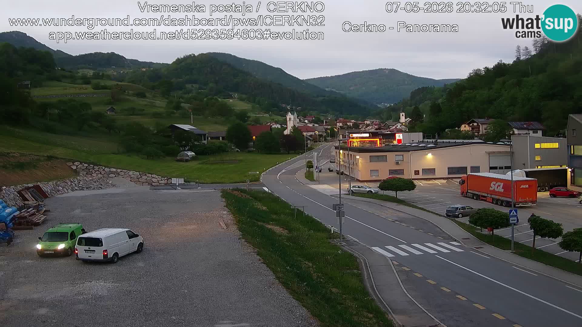 Webcam en direct – Entrée de la ville de Cerkno