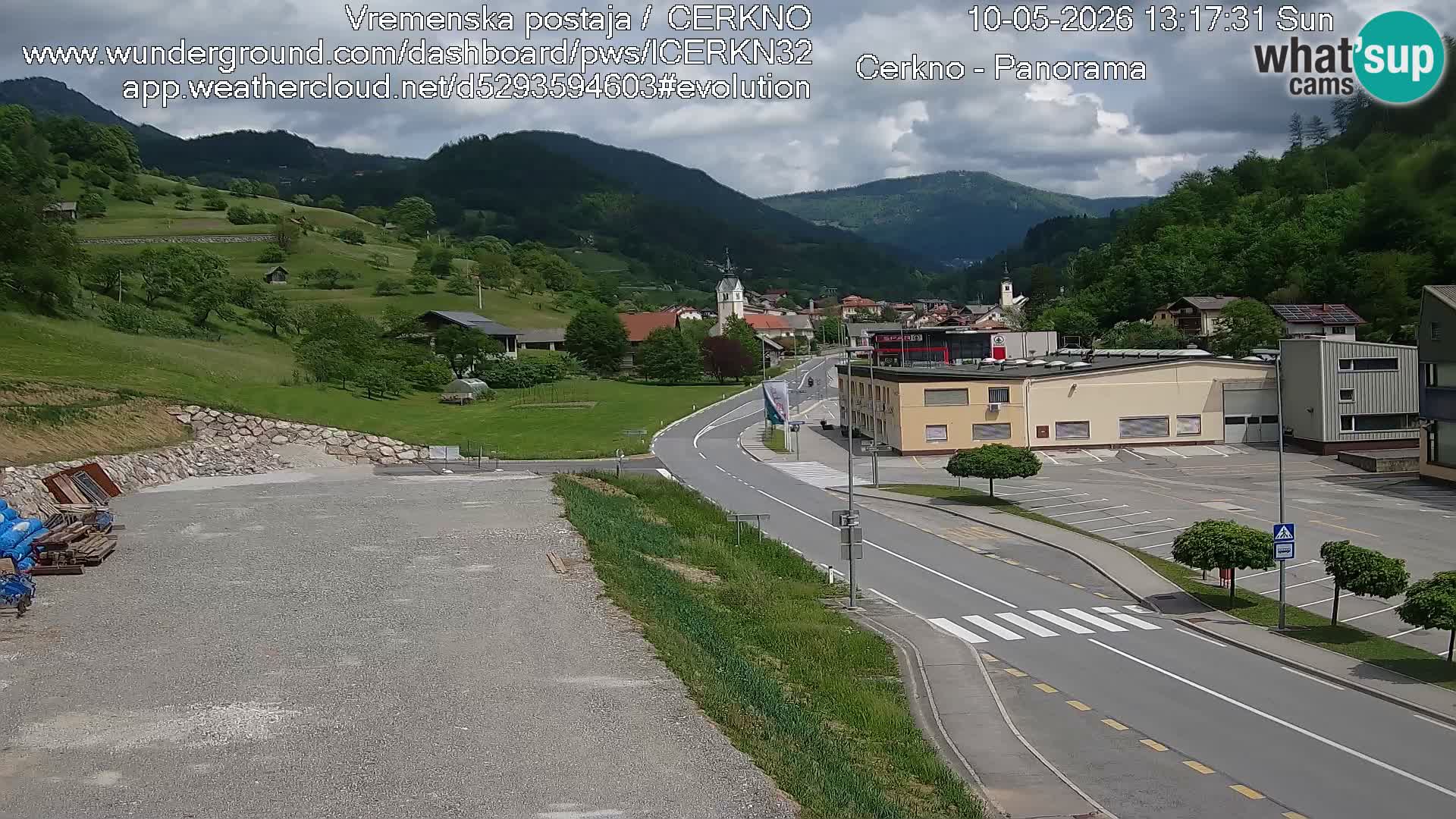 Cerkno city entrance Live Webcam