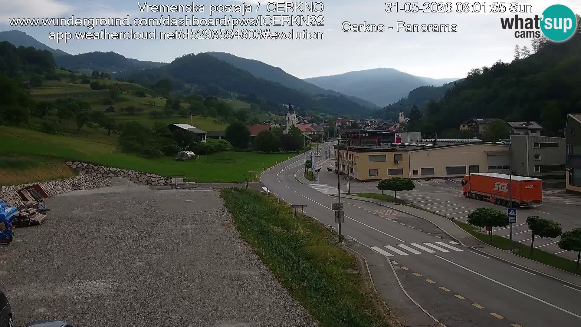Webcam en direct – Entrée de la ville de Cerkno