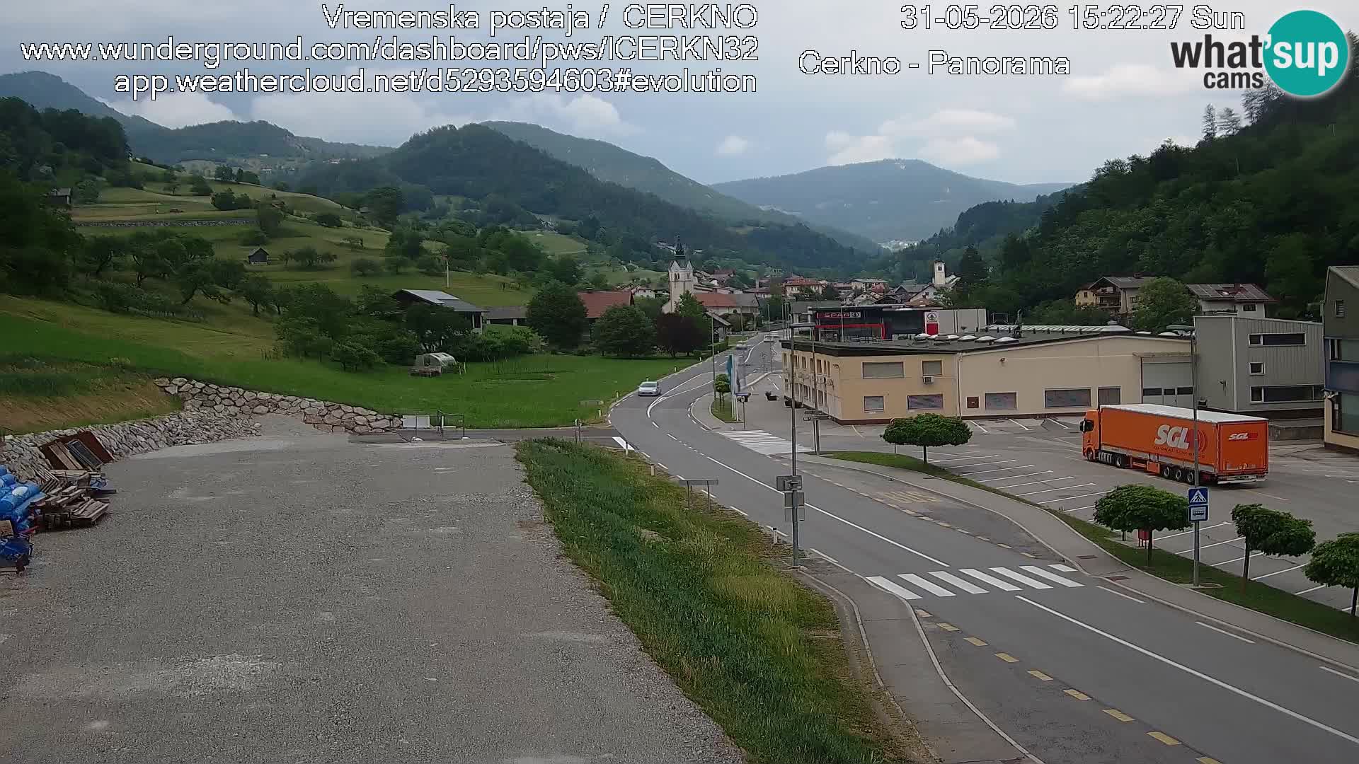 Webcam en direct – Entrée de la ville de Cerkno