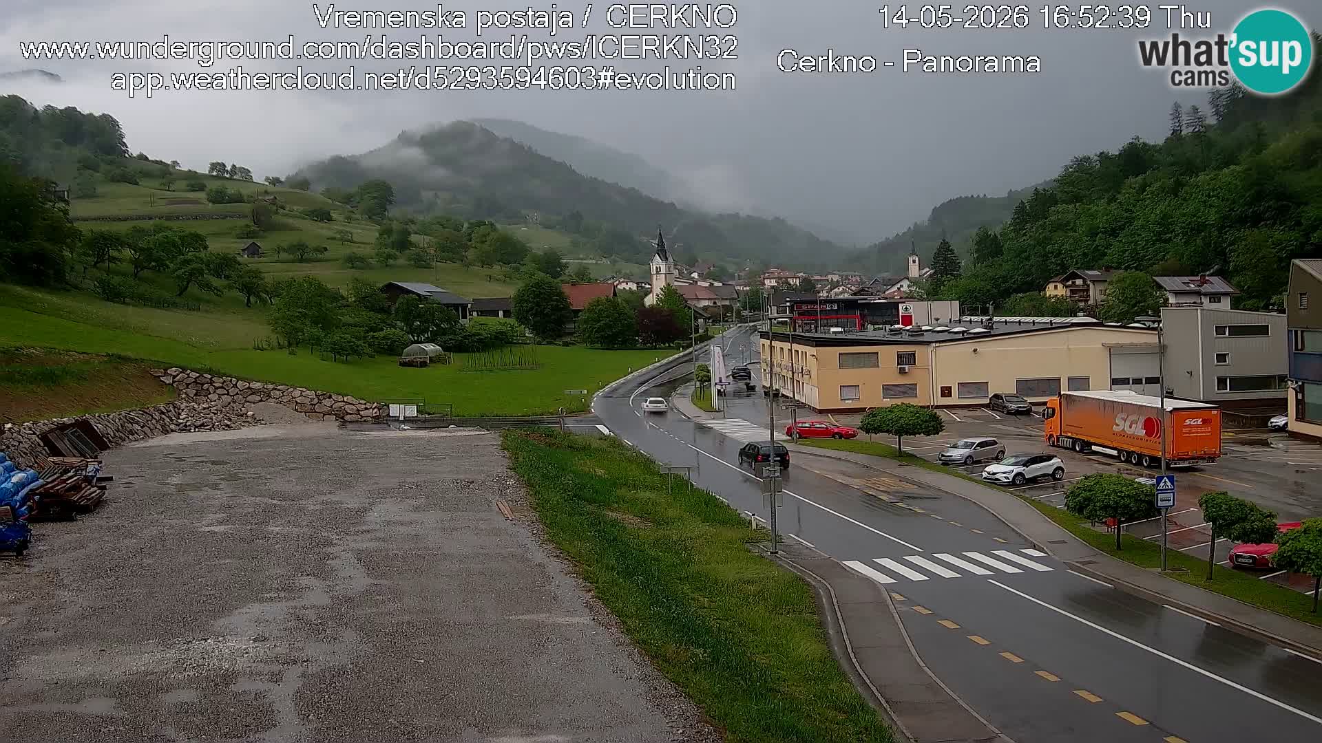 Webcam en direct – Entrée de la ville de Cerkno