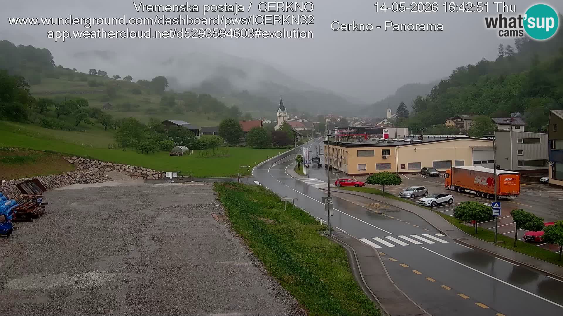 Webcam en direct – Entrée de la ville de Cerkno