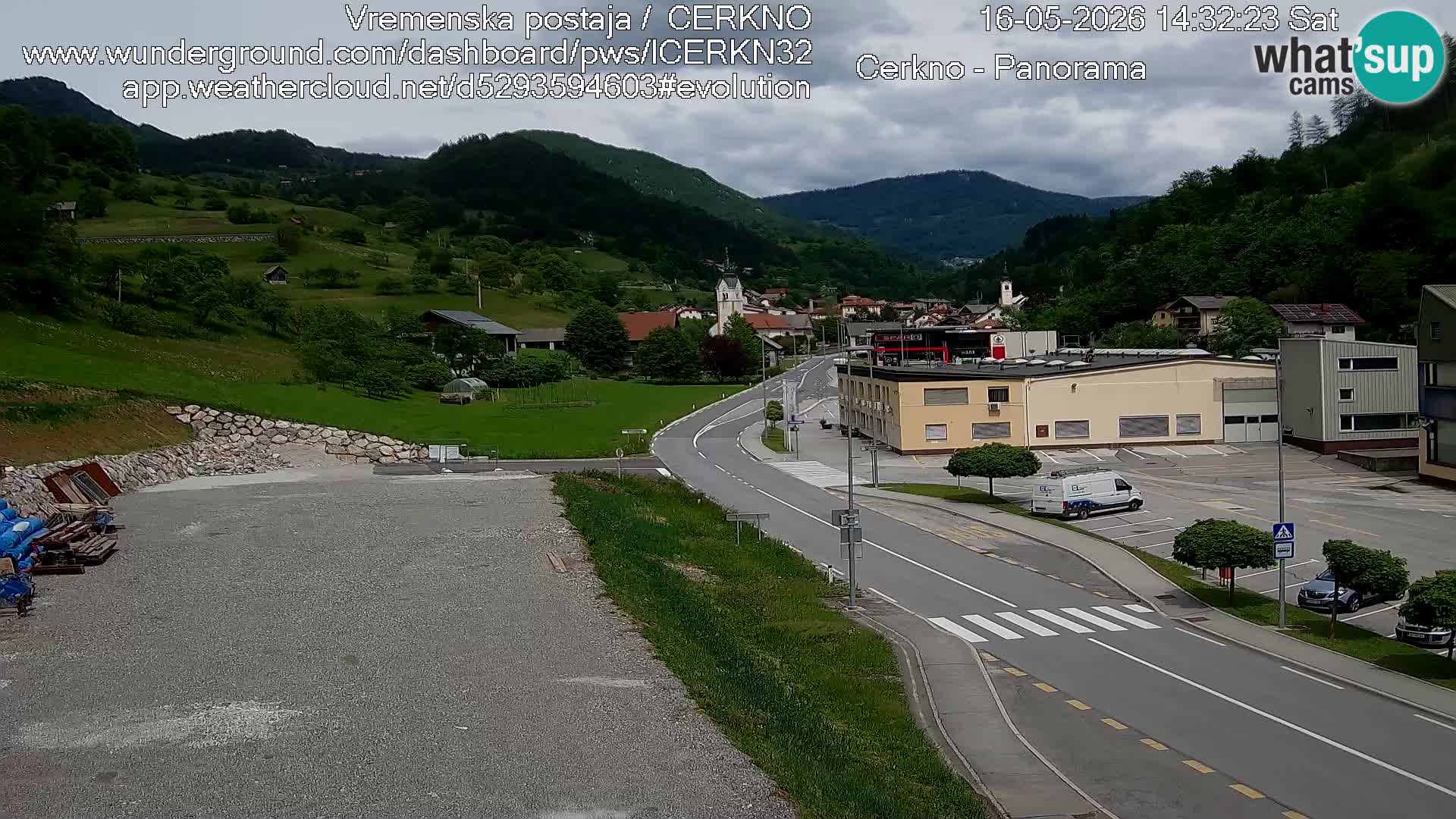 Webcam en direct – Entrée de la ville de Cerkno