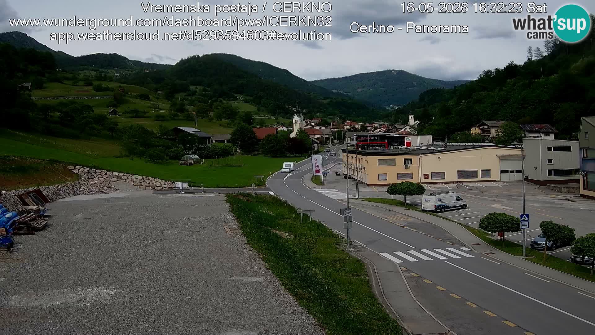 Webcam en direct – Entrée de la ville de Cerkno