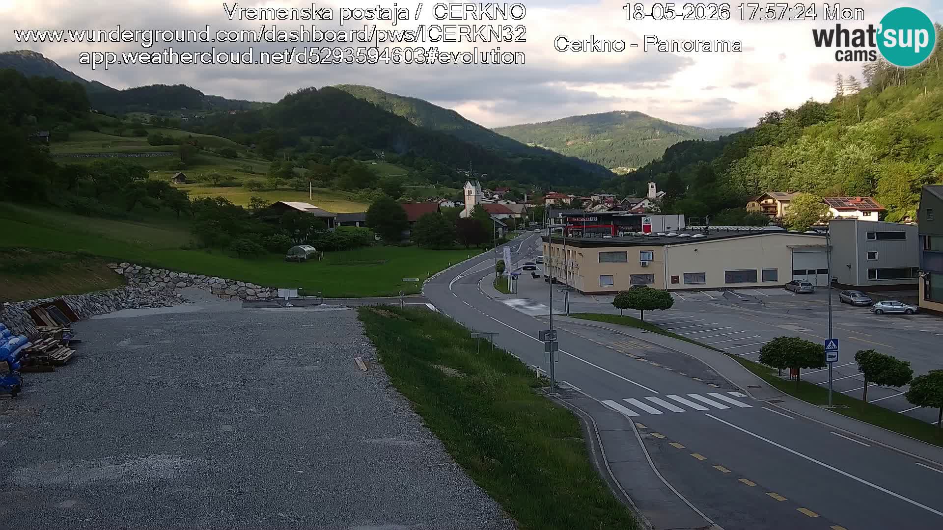 Cerkno entrada a la ciudad Webcam en vivo