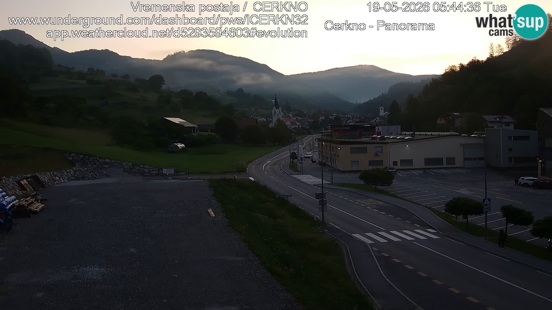 Cerkno entrada a la ciudad Webcam en vivo