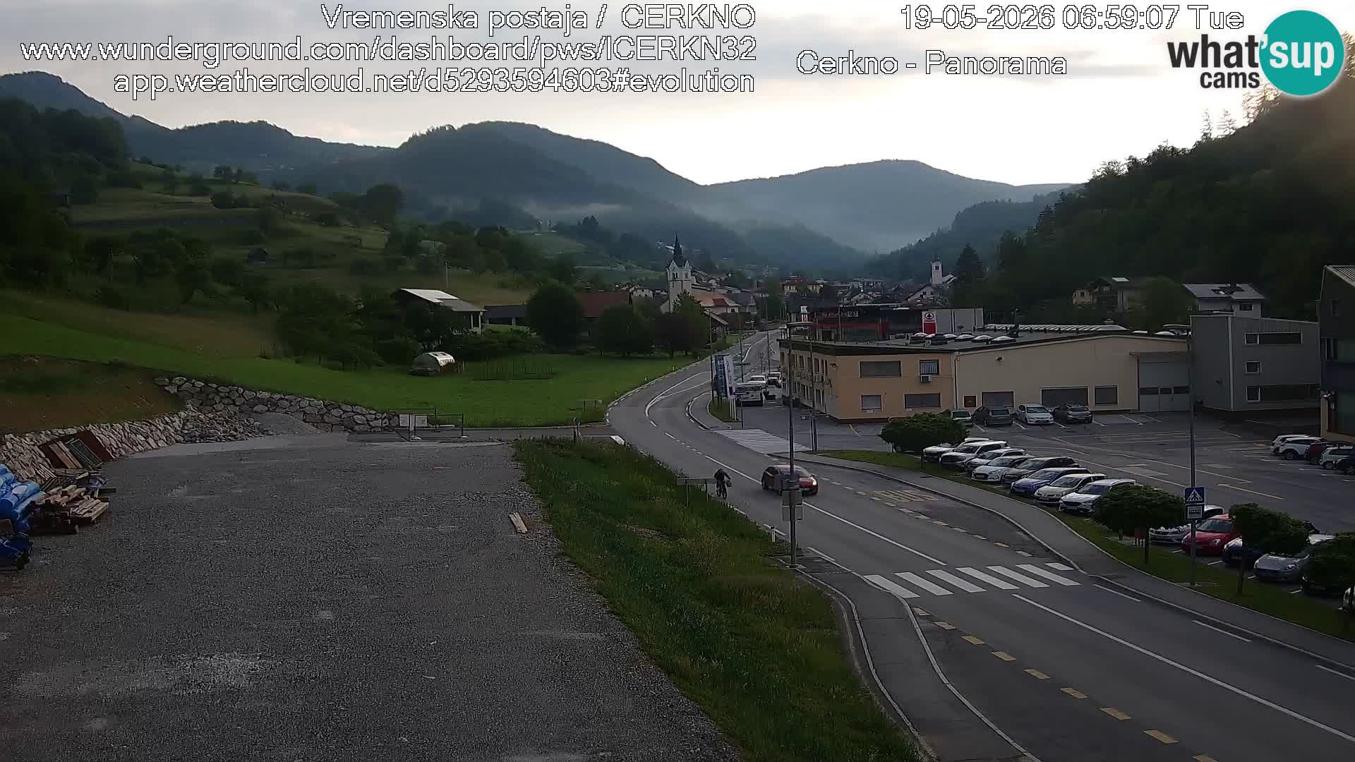 Webcam en direct – Entrée de la ville de Cerkno