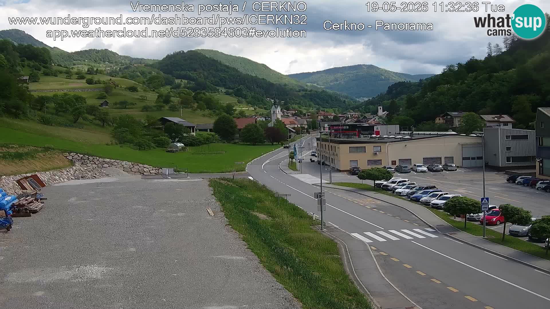 Cerkno entrada a la ciudad Webcam en vivo