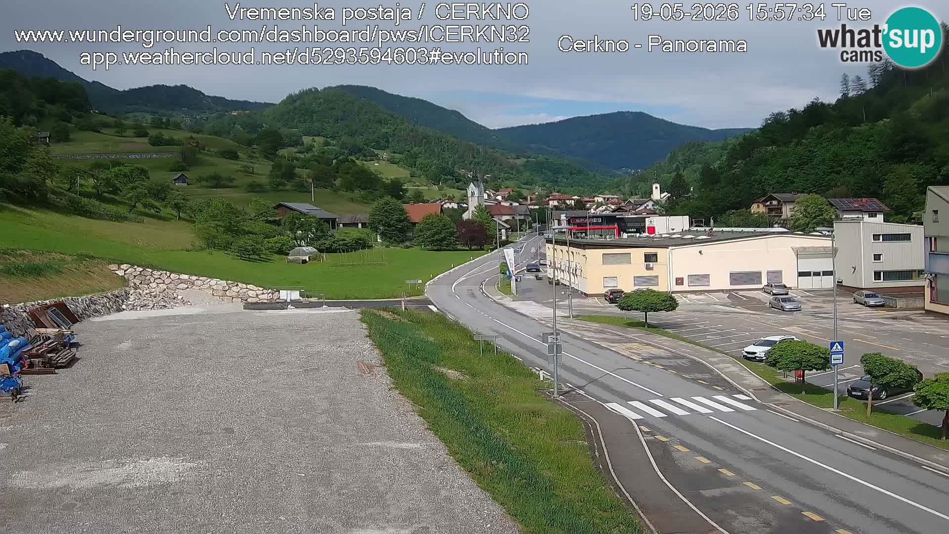 Webcam en direct – Entrée de la ville de Cerkno