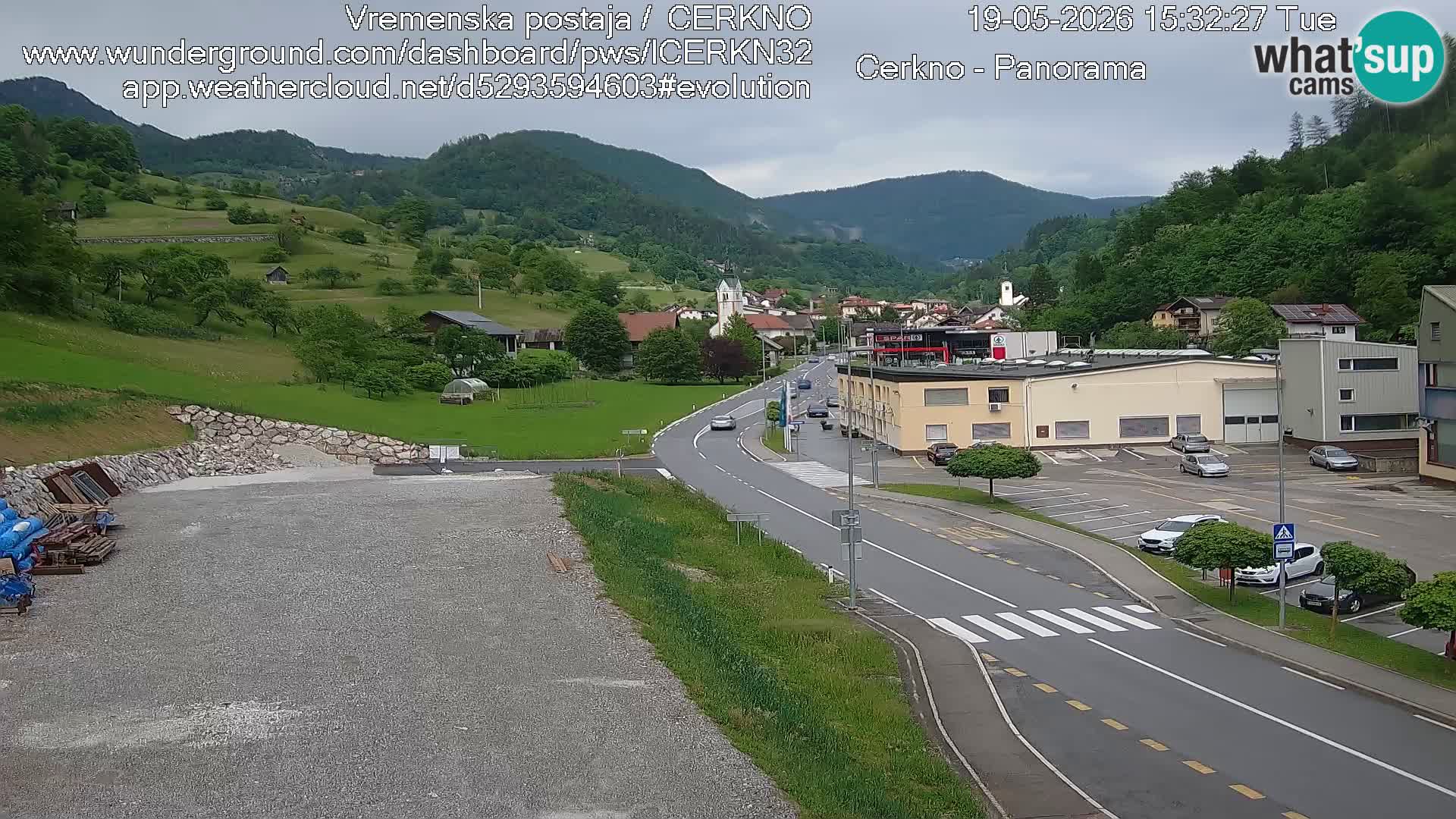 Webcam en direct – Entrée de la ville de Cerkno