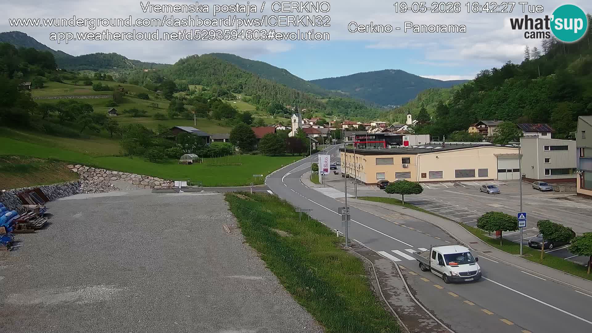 Webcam en direct – Entrée de la ville de Cerkno