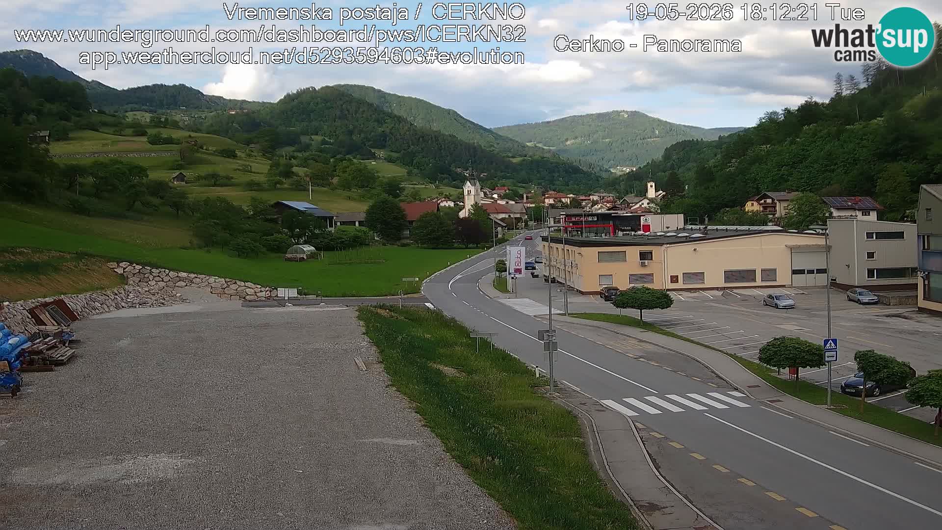 Cerkno entrada a la ciudad Webcam en vivo