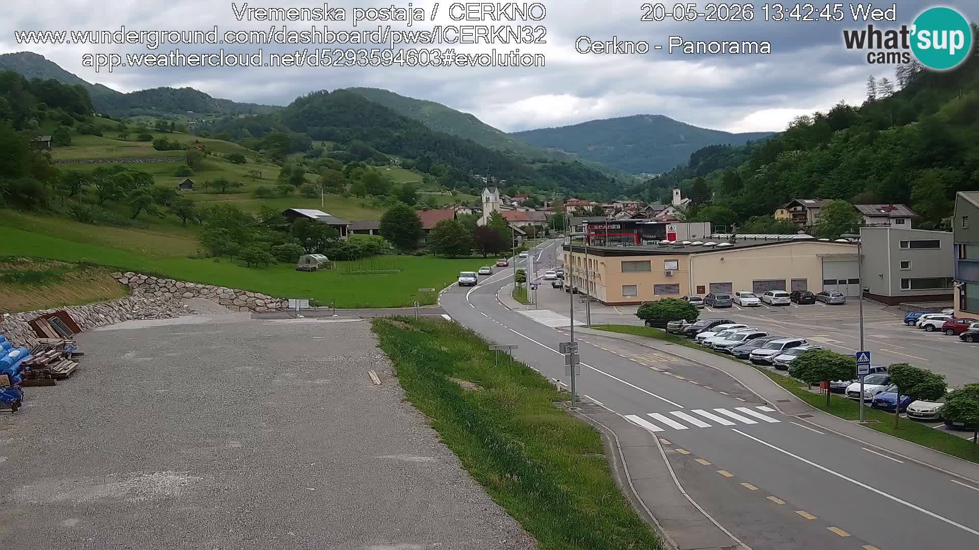 Webcam en direct – Entrée de la ville de Cerkno