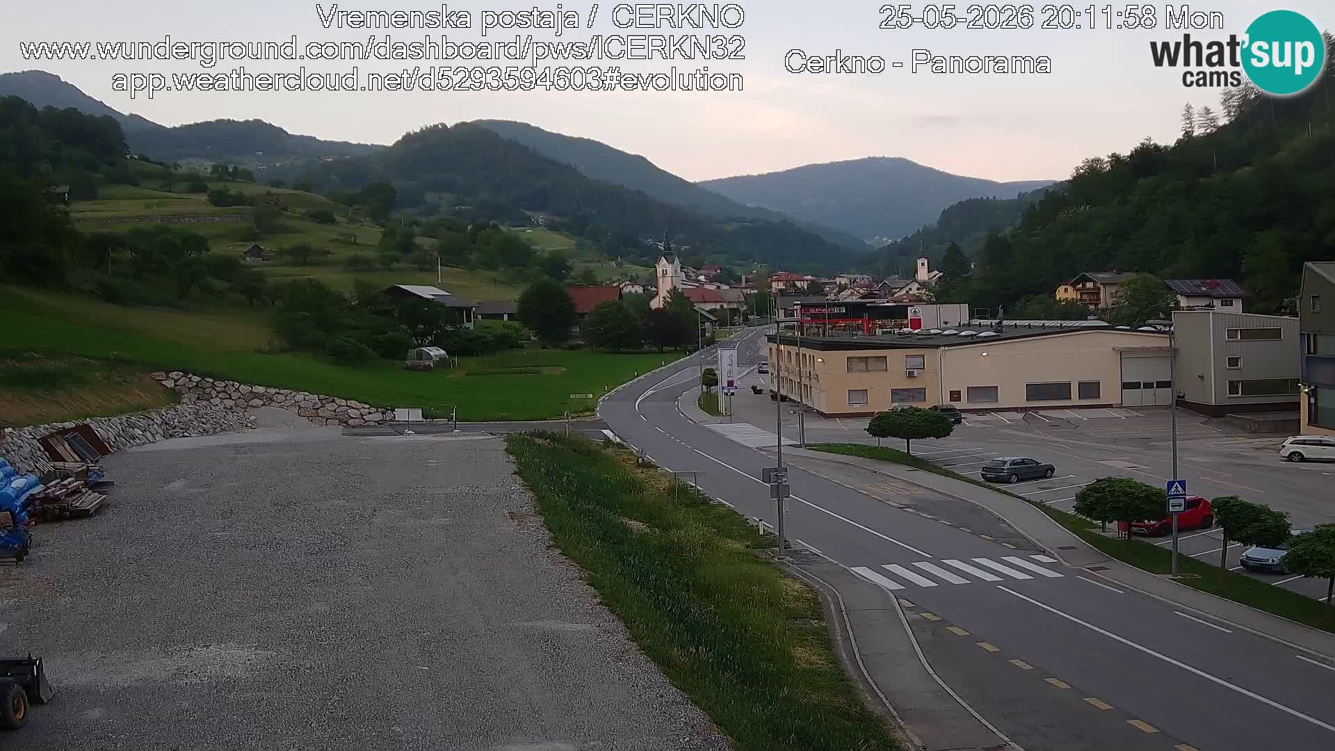 Cerkno entrada a la ciudad Webcam en vivo