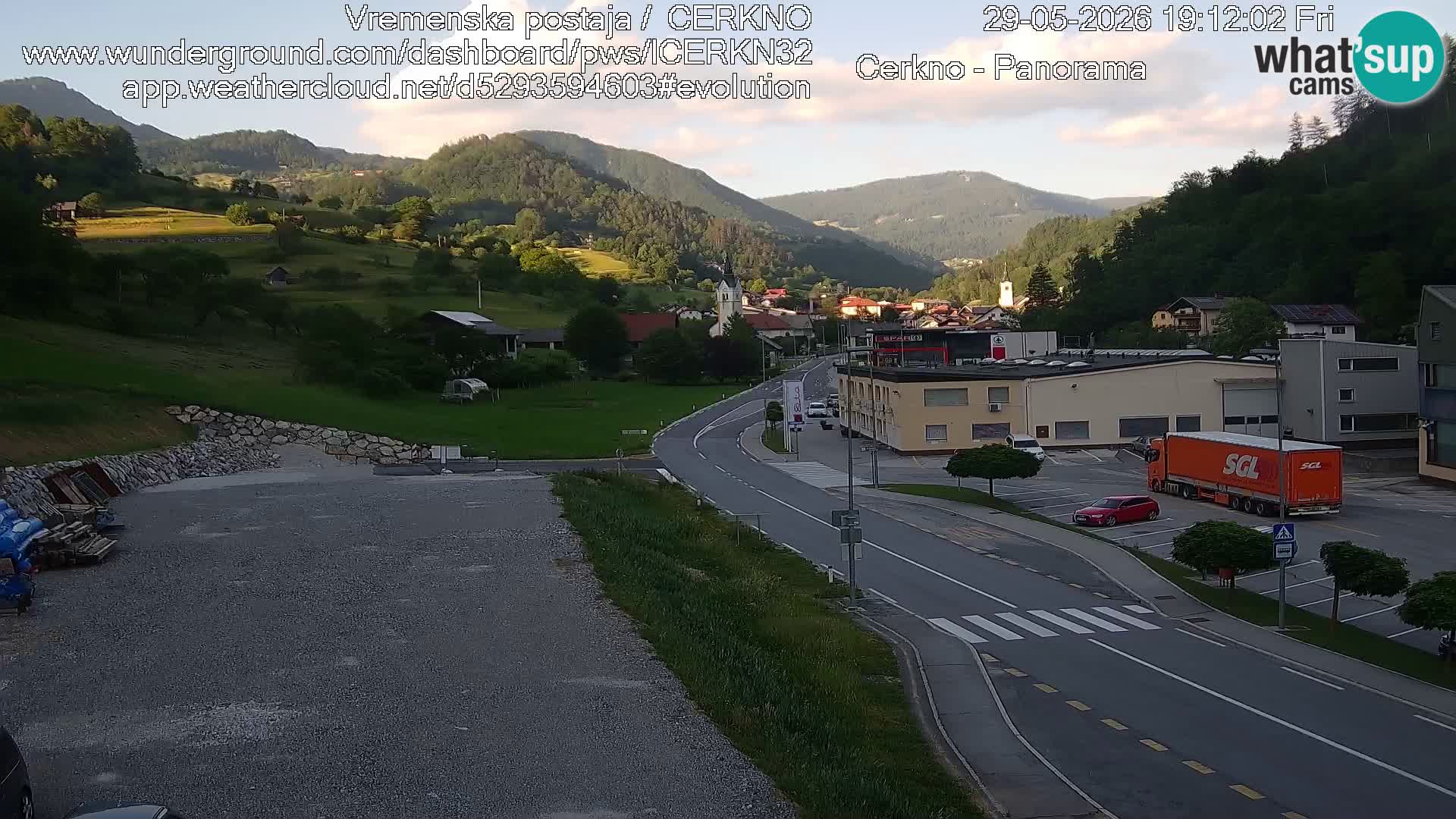 Webcam en direct – Entrée de la ville de Cerkno